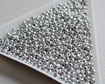 20g, Silver seed beads, Presiosa Ornela 10/0 01700