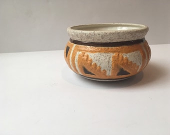 Vintage MCM textured pottery bowl