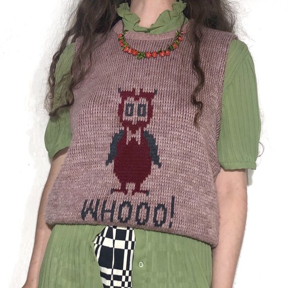 1960's Vintage Novelty Sweater Vest of Owl "Whooo!