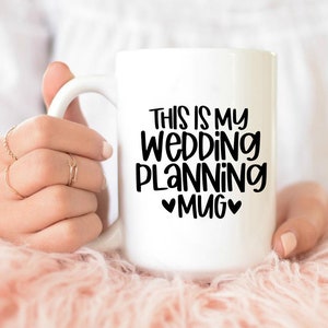 これは私の結婚式の計画マグです。コーヒーマグ、ティーマグ、結婚式の計画、婚約ギフト、花嫁、結婚式のマグ、花嫁のマグ、結婚式のマグ