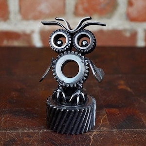 Owl/ Industrial Decor/ Owl Gift/ Owl Sculpture/ Metal Owl/ Owl Decor / Unique Gifts/ Steampunk Owl/ Lucky Owl / Industrial Art