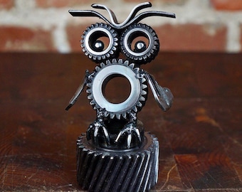 Owl/ Industrial Decor/ Owl Gift/ Owl Sculpture/ Metal Owl/ Owl Decor / Unique Gifts/ Steampunk Owl/ Lucky Owl / Industrial Art