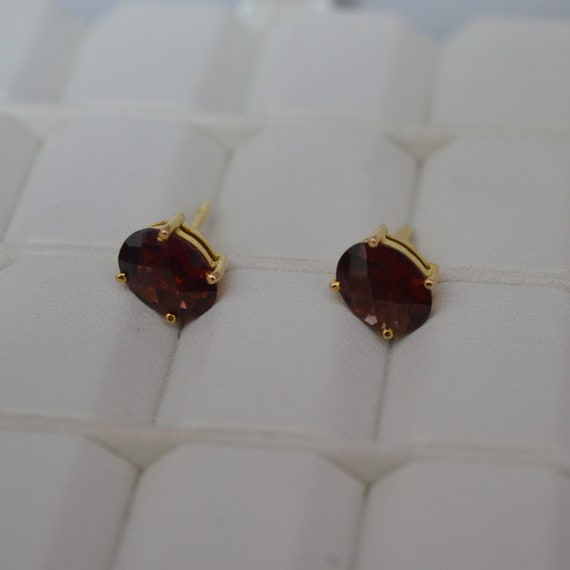 Basic Checkered Garnet stud earrings - Statement … - image 5