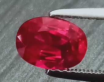 Rubí Myanmar de alta calidad, 1,22 quilates. , Rubí , Rubí birmano , Rubí de sangre de paloma Rubí de Birmania , 1 quilate + Rubí , Rubí de calidad superior Oval de Myanmar