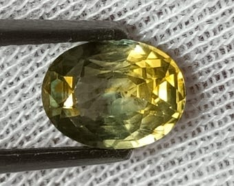 Unheated, Bi Color Yellow Green Sapphire, 1.10 Ct, Yellow Green Sapphire, Oval, Mint Green,Sapphire, Natural Sapphire, High Quality