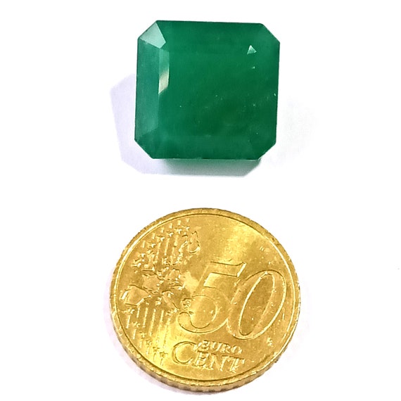 30 2024 carat emerald