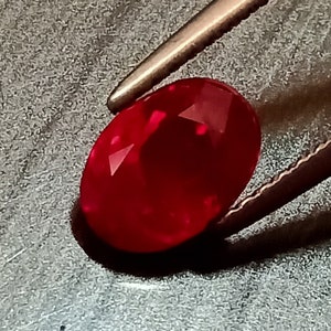 Old Burma Ruby, Pigeon Blood, Old Cut Ruby, 2.01 Cts., Oval Ruby, Pigeon Blood Ruby, Ruby Burma, Myanmar Ruby Oval, Loose Ruby, Burmese Ruby