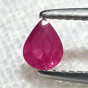 Birma Ruby Pear , 0.52 cttw , Ruby Pear Myanmar , Ruby Pear Faceted , Natural Ruby , Ruby Pears , Ruby Pear Cabochon Myanmar , Robijnen