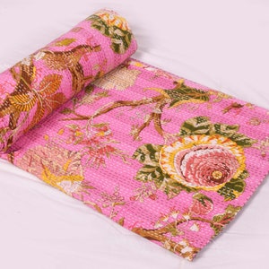 Queen Size Handmade Pink Floral Print Kantha Quilt Indian Vintage Pure Cotton Kantha Quilt Throw Gudari Blanket Bedspread Coverlet