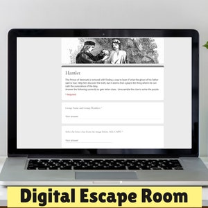 Op de afbeelding: Een digitaal escape room spel gebaseerd op het toneelstuk Hamlet van William Shakespeare. Het spel bevat een zwart-witte illustratie van Hamlet die een schedel vasthoudt. De tekst op het scherm luidt "Hamlet" en "De prins van Denemarken wordt gekweld door het zoeken naar een manier om te weten te komen of wat de geest van zijn vader heeft gezegd waar is. Help hem de waarheid te ontdekken, maar het lijkt erop dat een toneelstuk de zaak is die het geweten van de koning kan raken."