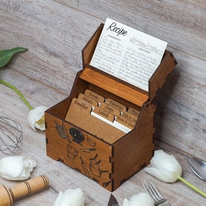 Wood recipe box with dividers & 4x6 recipe cards, engraving with cooking utensils Personalized engraved wooden box Custom recipe card box