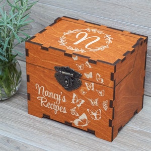 Recipe box with butterflies, dividers & 4x6 recipe cards Personalized engraved wood box Bridal shower decor Mothers day gift Christmas