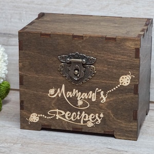 Recipe box with ladybugs, dividers & 4x6 recipe cards Personalized engraved wood box Bridal shower decor Mothers day gift Christmas