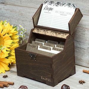 Recipe box with dividers & 4x6 recipe cards with Sunflowers Personalized engraved wood box Bridal shower decor Mothers day gift Christmas