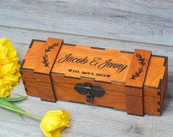 Caixa de vinho com gravação a laser floral personalizada, presente de cerimônia de casamento para recém-casados, presente de aniversário, presente de Natal, presente de noivado