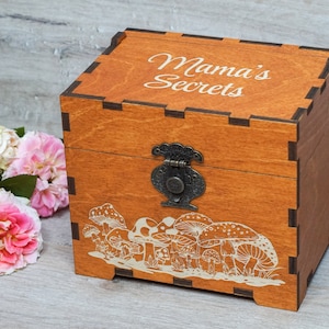 Recipe box with mushrooms, dividers & 4x6 recipe cards Personalized engraved wood box Bridal shower decor Mothers day gift Christmas