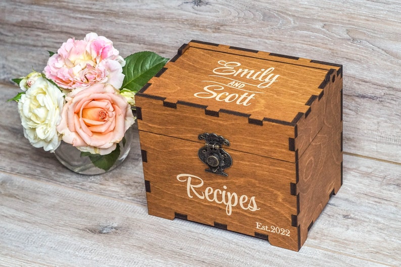 Recipe box with dividers & 4x6 recipe cards Personalized engraved wood box Bridal shower decor Mothers day gift Christmas Engraved box only