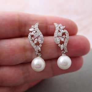 Silver Bridal  Earrings ,Art Deco Earrings,Pearl studs, Pearl Earrings ,vintage style  Wedding Jewelry , Dangle  Wedding Earrings ,UK