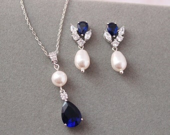 Ensemble de boucles d'oreilles et collier de mariée bleu argenté, ensemble de bijoux de mariage, boucles d'oreilles pendantes en perles de style vintage, bijoux art déco, bijoux de mariée des années 1920