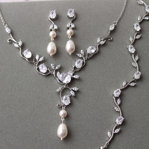 Silver Pearl Drop Bridal Necklace and earring set Wedding Jewellery Set CZ leaf  Earrings Zirconia Bridal Jewelry set  Bridal Necklace set