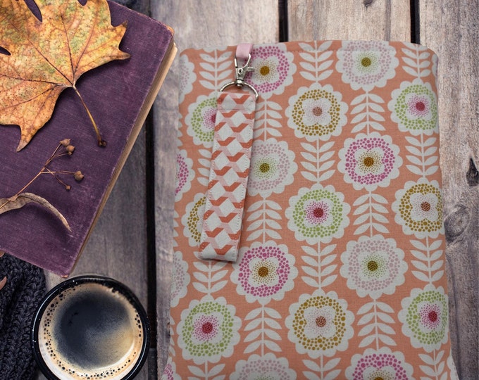 PATTERNED PADDED BOOKSLEEVES