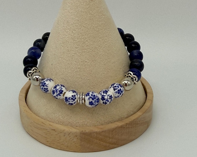 Blue & White Ceramic Floral Beaded Bracelet