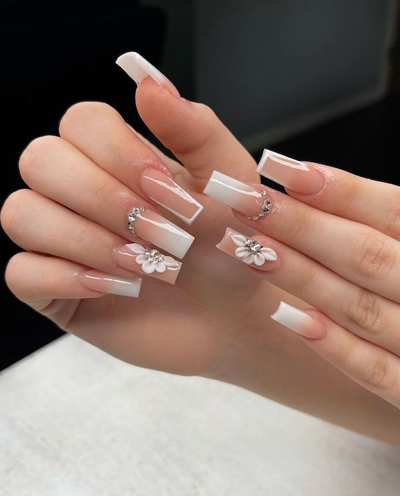Acrylic flower nails deals
