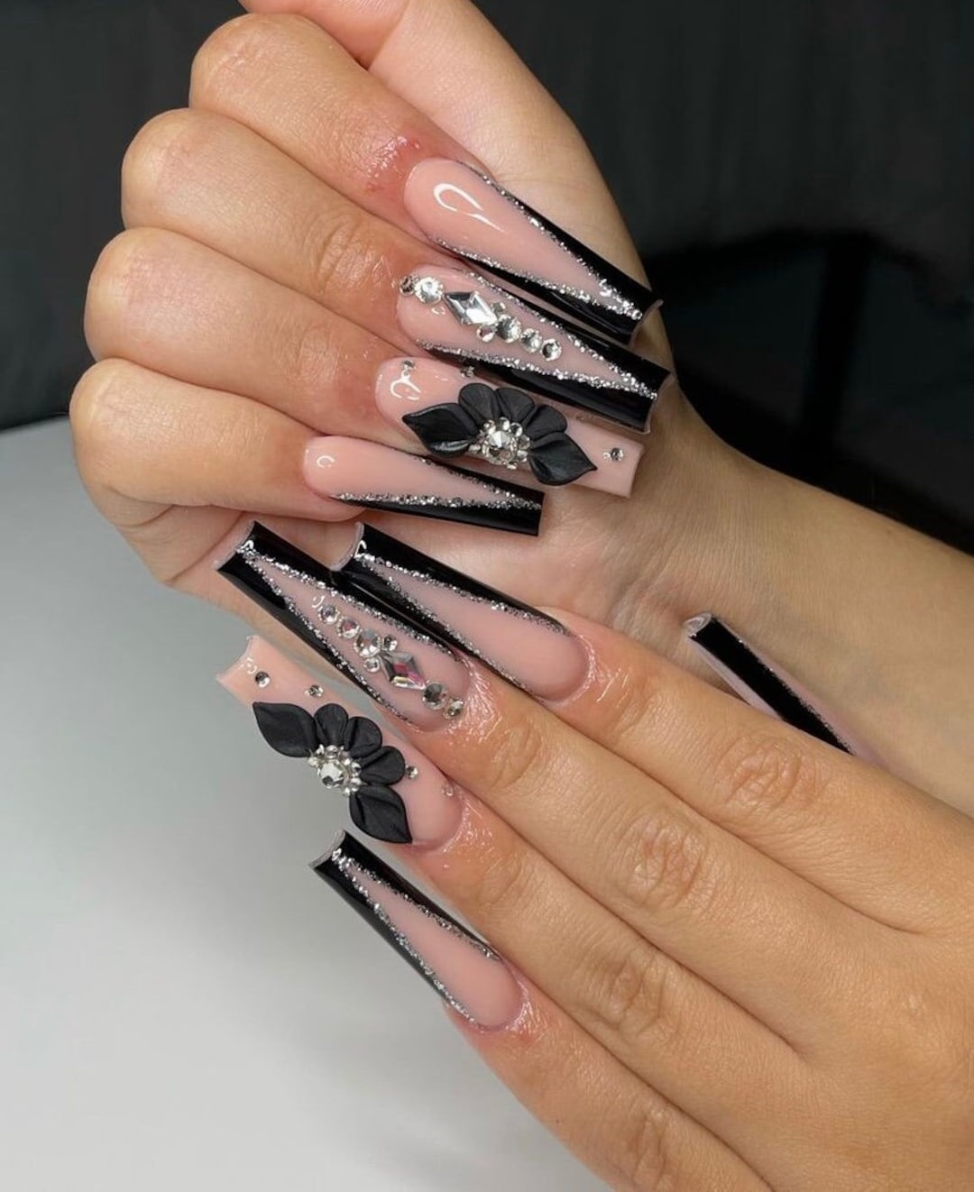 Onyx Glam Luxury Nails 3D Acrylic Flower Black Tip Nails Vtip