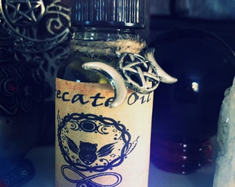 Hecate Oil: Witchcraft Goddess Ritual Anointing Curio