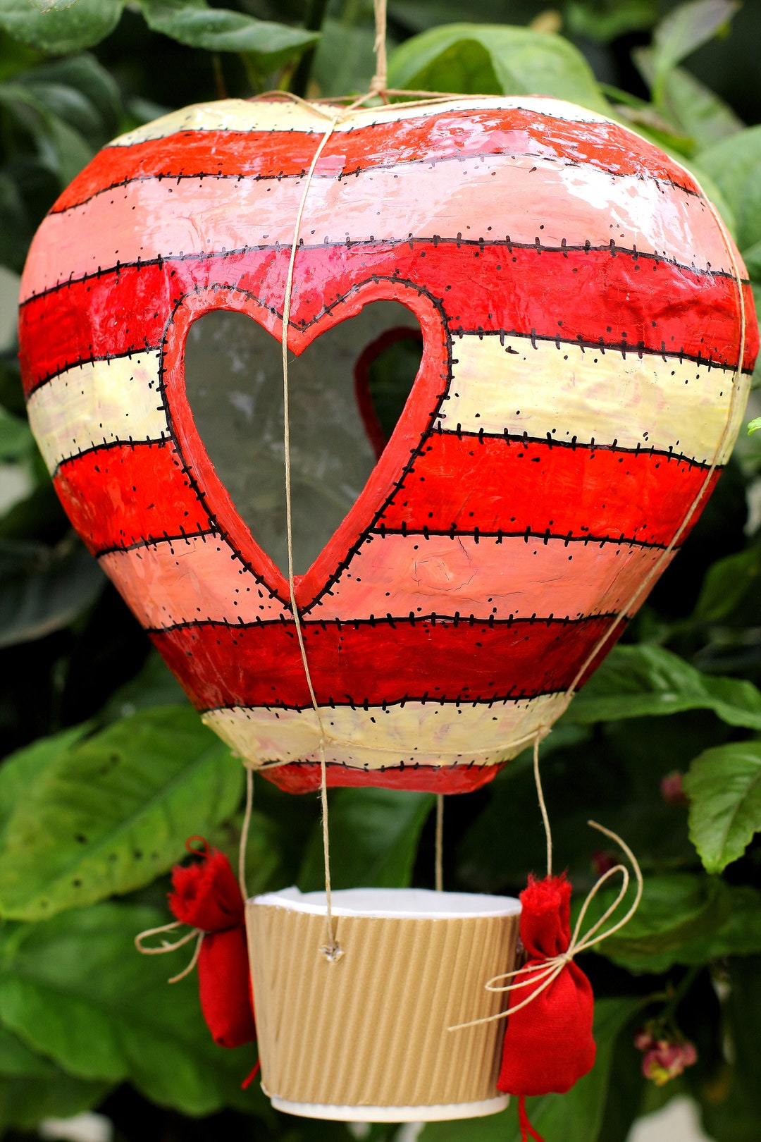 Decorative Hot Air Balloon Made and Hand Painted With Led/soul Heart