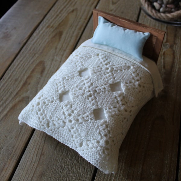 1/12 miniature throw blanket Crochet PATTERN