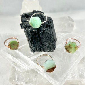 Chrysoprase, Gemstone Ring, Freeform Hexagon, Genuine Stone, Handmade Crystal Wire Ring