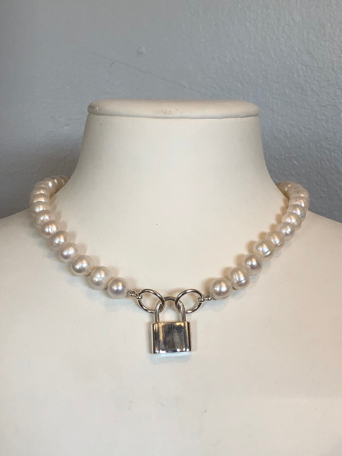 Pearl submissive day collar with silver center clasp and ends. Etsy