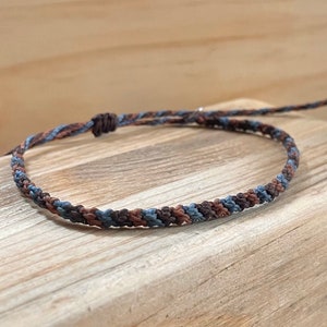 Handgefertigtes Surfer-Fußkettchen, stapelbares Boho-Fußkettchen, Makramee-Fußkettchen, Freundschaftsschmuck, Herren-Fußkettchen