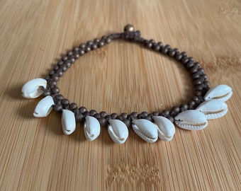 Handgemaakte Shell Surfer Enkelbandje, Stapelbare Boho Enkelbandje, Shell Enkelbandje, Vriendschap Sieraden, Macrame Enkelbandje