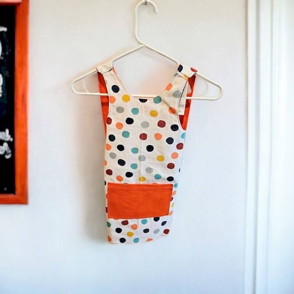 CHILD'S APRON, CROSSBACK apron for kids, cute polka dot apron, reversible apron for children, unisex kids apron, childs smock, kids smock