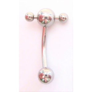 Puede incluir: Una barra curva de plata con tres bolas redondas. La barra está diseñada para piercing corporal.