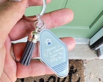 Llavero para amantes de los perros, llavero acrílico estilo hotel con borla