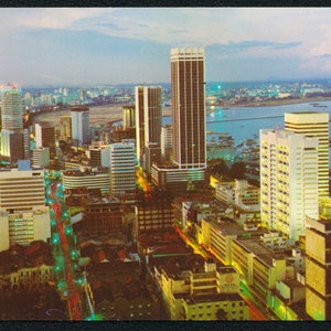 Centre commercial de Singapour Postcard 1970s S.W. # S7621 Asia Travel Postcard, CBD City Postcards Ephemera, Lion City Skyscrapers