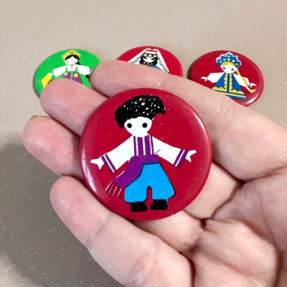 4x Vintage Retro National Costumes Pin Button, Re… - image 2