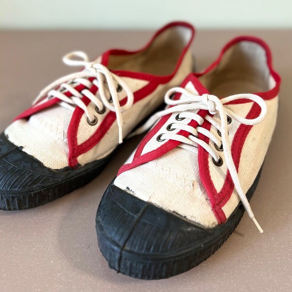 Soviet Sneakers Chernivtsi Ukraine 1991 Rubber Shoes From USSR Кеди, Кроссовки