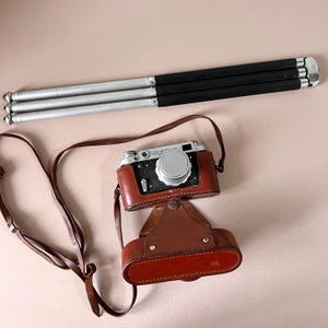 Fotocamera sovietica a telemetro FED 2 (C) Dzerdzhinskiy Vintage 1958, custodia in pelle originale, numero di serie 3508011/fotocamera