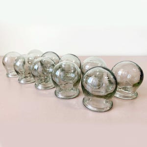 Sovjetisk vintage koppterapi set med 10 glasburkar “Banka / Банки” kinesiska massagekoppar 1960-talet bild 1