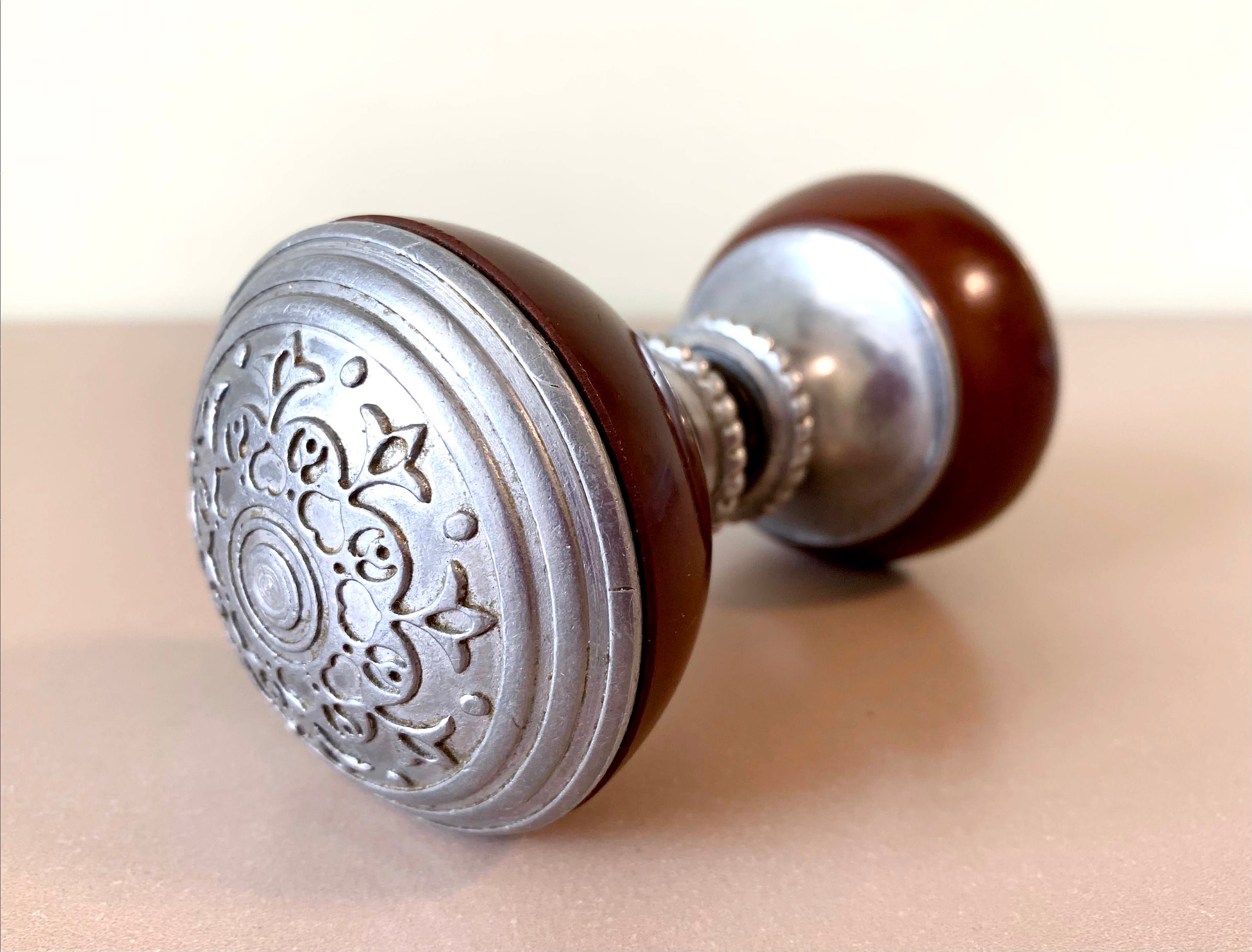 Nº 75019 Simple Round Door Knob