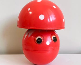 Vintage USSR Roly Poly Toy 1960s Celluloid Jingle Doll Nevalyashka Soviet Wobble Toy Fly Agaric Mushroom Retro Chic Decor 音乐的玩具圆滚滚