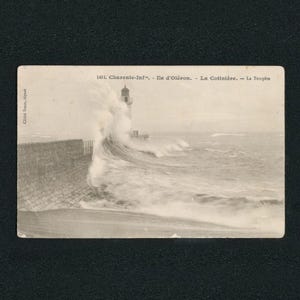 Farol Charente Île d'Oléron 1957 Postal A Tempestade La Cotinière França Histórica