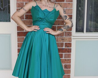 Outstanding Irridescent Sculptured Teal Taffeta Handmade 50s Full Skirted Dress XXS