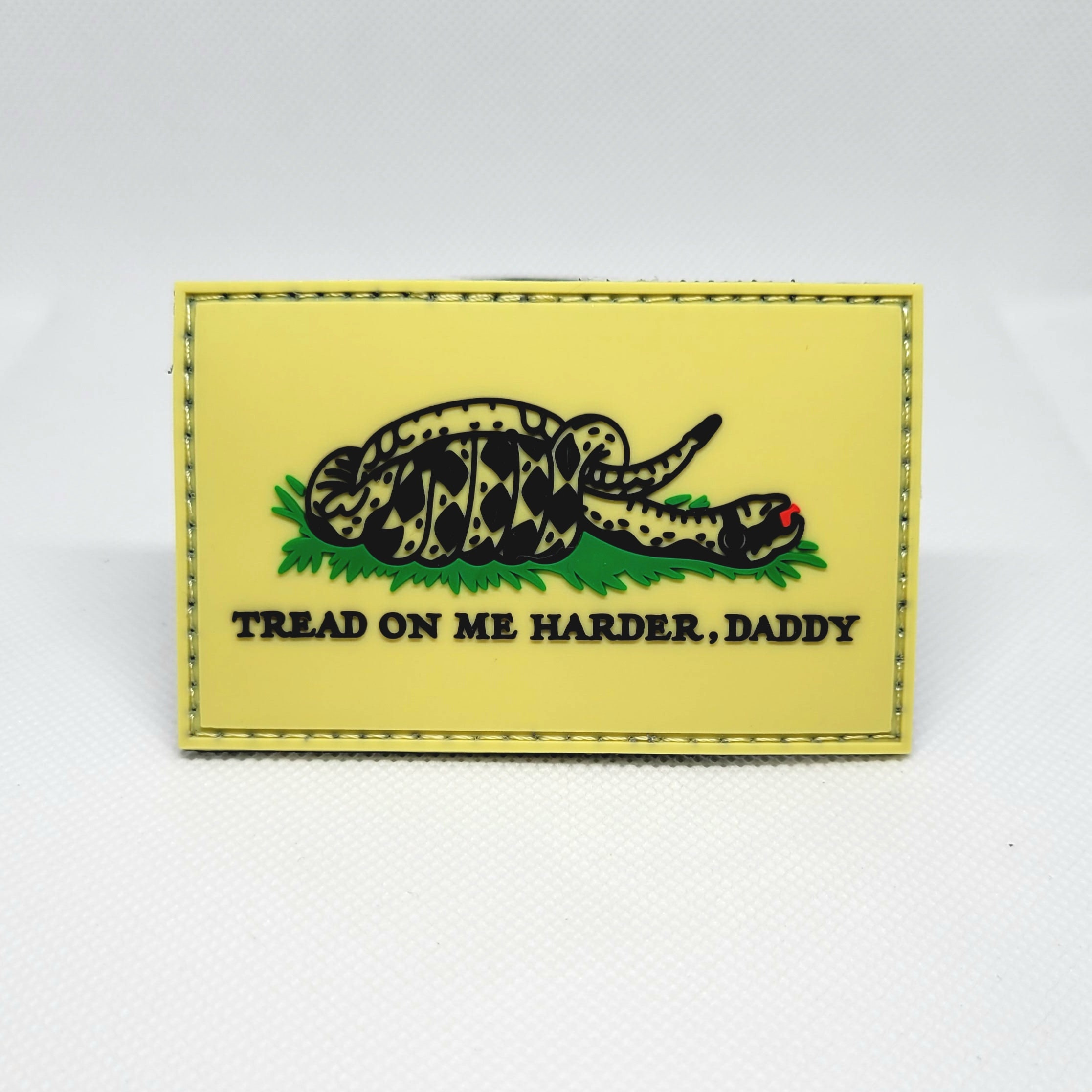 DON´T TREAD ON ME Flag with Velcro YELLOW