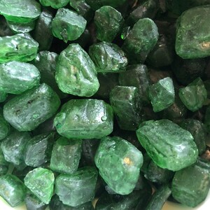 Beautiful Assorted Colour Edible Geodes Rock Candy Sugar Rocks for ...