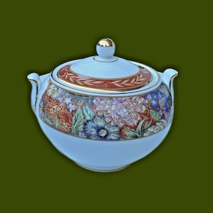 Vintage Wedgwood Augustus Sugar Bowl with Lid - 1995